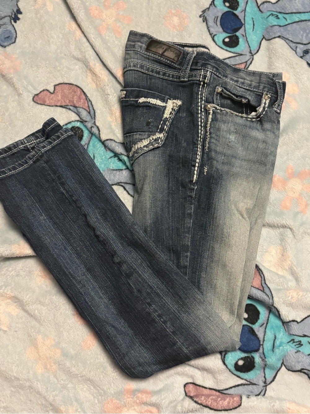 Daytrip Women's Straight Leg Jeans - Dark Indigo to Faded Blue Wash